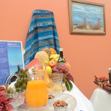 Hostal La Posada De Jose Carlos Puerto Baquerizo Moreno Bagian luar foto