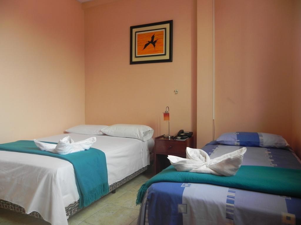 Hostal La Posada De Jose Carlos Puerto Baquerizo Moreno Ruang foto